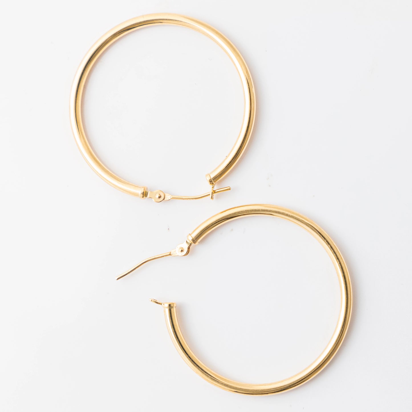 30 x 2mm Round Snap Hoop Earrings