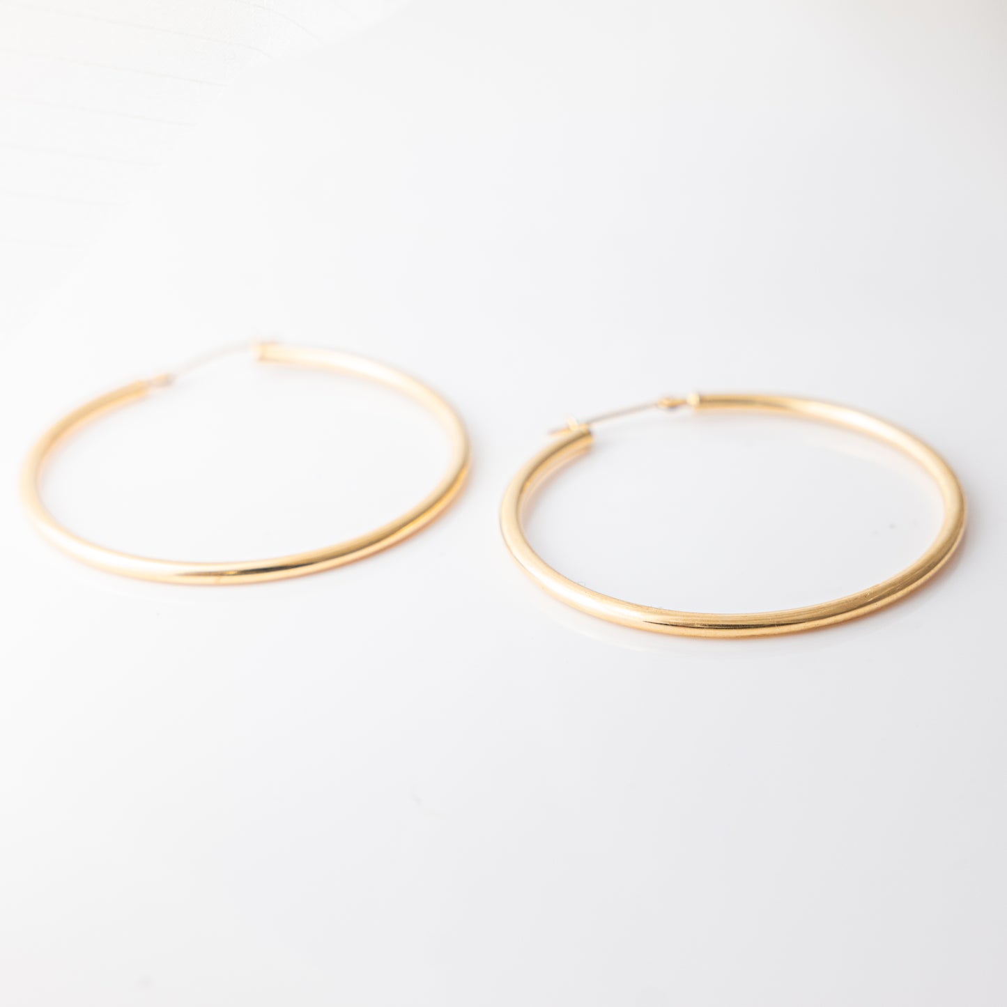 40 x 2mm Round Snap Hoop Earrings